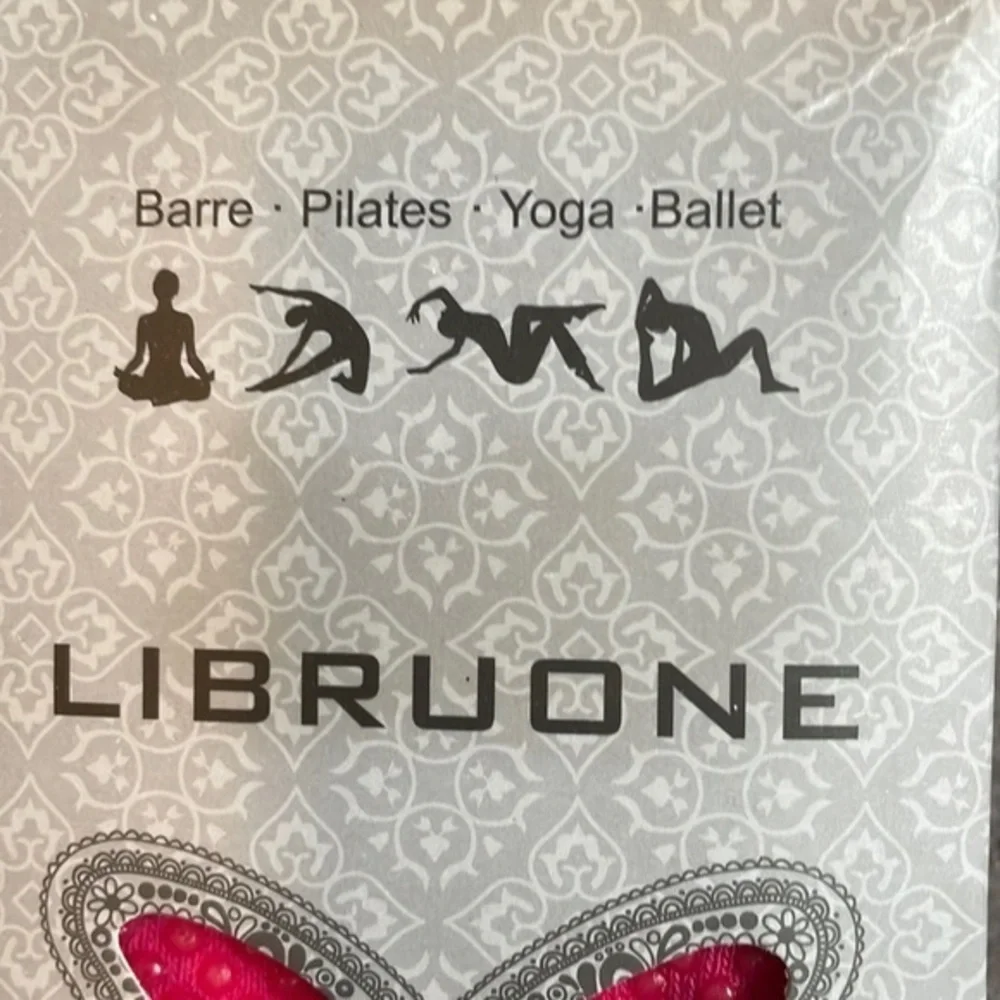 Libruone NWT Yoga Barre Socks Set of 3 Size‎ 5-10